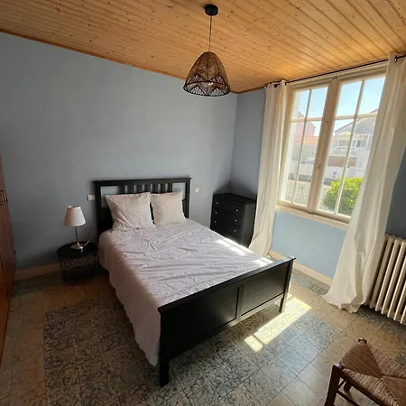 Maison De Famille A 300m De La * 생장드몽