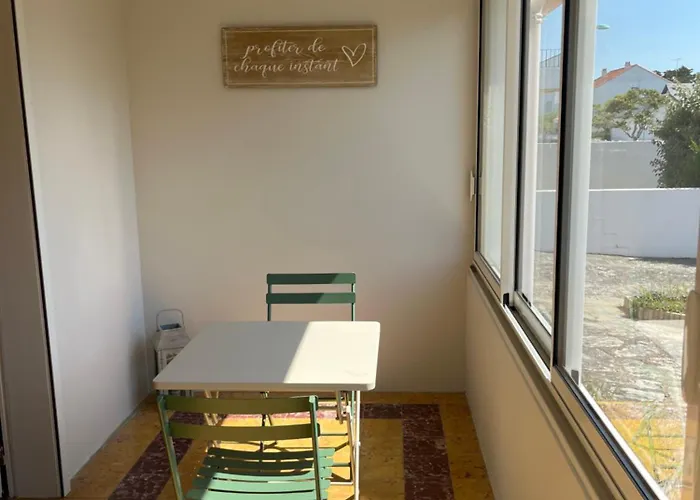 Maison De Famille A 300m De La 생장드몽