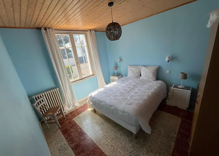 Maison De Famille A 300m De La *