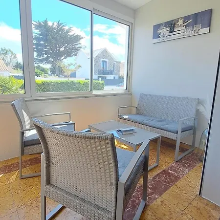 Maison De Famille A 300m De La