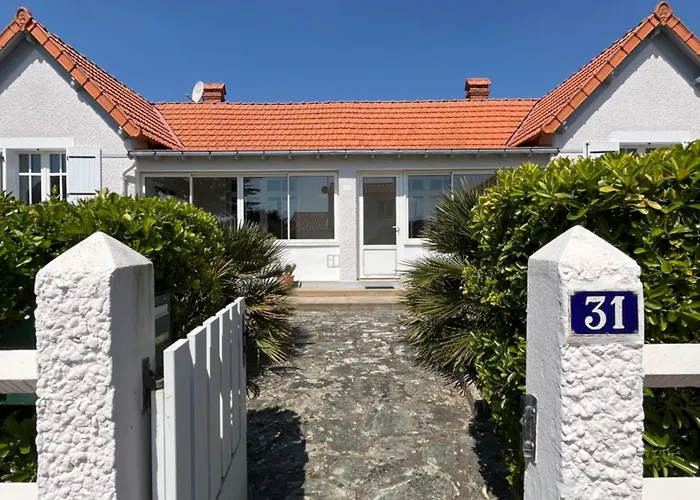 Maison De Famille à 300m De La